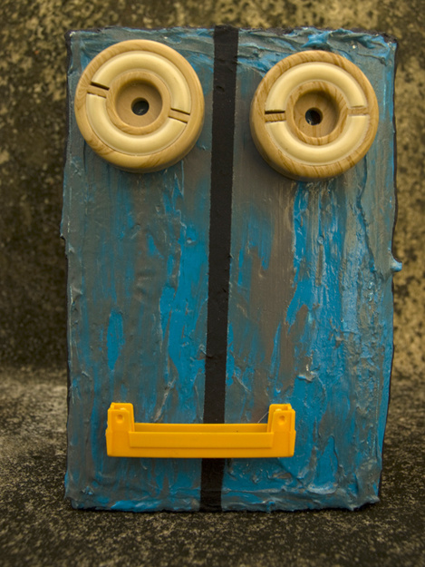 safety razor, sheath, smile,